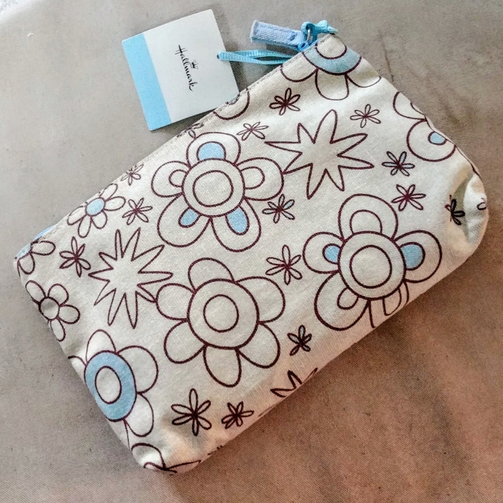 Cosmetic Bag - Picture 3 of 3